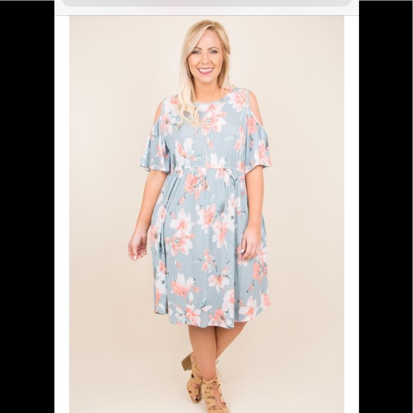 sweet and lovely by jen Dresses & Skirts - Sweet and Lovely by Jen Cold Shoulder dress